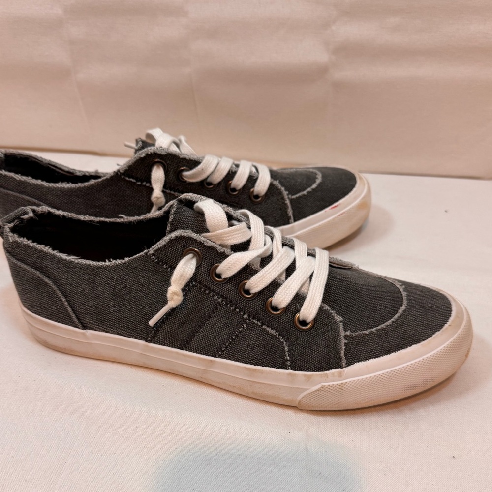 Womens Jellypop Slip on Sneakers Size 9.5 Denim Blue Kory